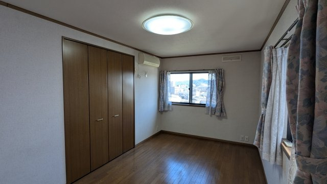 堤町住宅の洋室