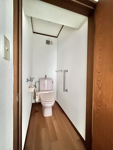 緑区鳴海町戸建てのトイレ
