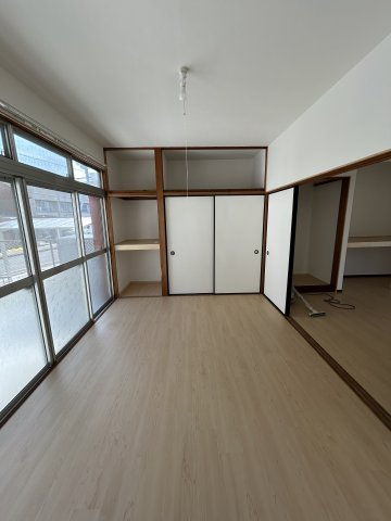 緑区鳴海町戸建ての洋室