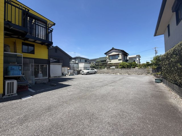 半田市天神町の駐車場