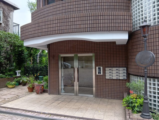 【エントランス】 | ラベンダーテラス