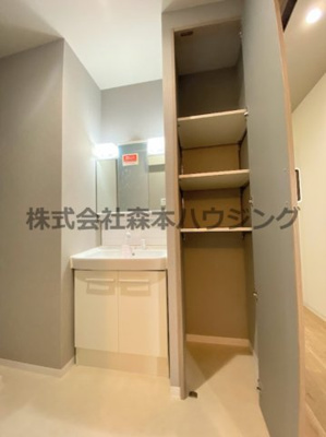 【収納】 | 　RIMONE古川橋 | ※同タイプ別室の写真となります。
　設備内容や内装色調など相違がある場合は実際のお部屋の現状優先となります。