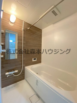 【浴室】 | 　RIMONE古川橋 | ※同タイプ別室の写真となります。
　設備内容や内装色調など相違がある場合は実際のお部屋の現状優先となります。