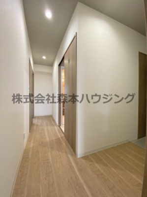 【内装】 | 　RIMONE古川橋 | ※同タイプ別室の写真となります。
　設備内容や内装色調など相違がある場合は実際のお部屋の現状優先となります。