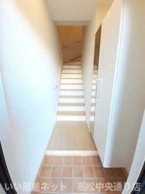 【玄関】 | サンテクラージュ木太町Ｄ