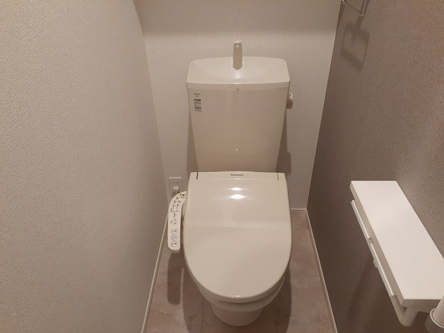 リヨン　鯖江　０２のトイレ|トイレも気になるポイント