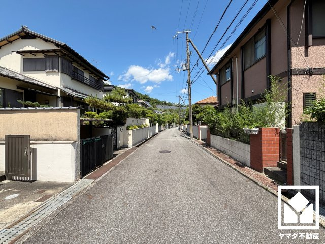 西宮市花の峯の前面道路含む現地写真|前面道路含む現地写真です