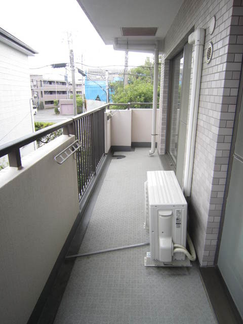 ＳＨ　ＭＡＮＳＩＯＮ本鵠沼のバルコニー