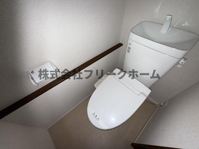 武蔵野市西久保３丁目の一戸建てのトイレ