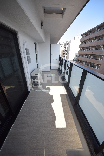 SK RESIDENCES SHINSAIBASHI（中央小学校区）のバルコニー|SK RESIDENCES SHINSAIBASHI　バルコニー