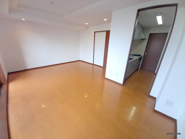 ユニティ北川口　仲介手数料無料の居間・リビング
