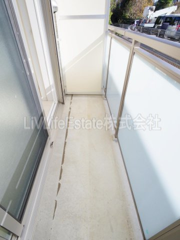 小平市仲町のアパートのバルコニー