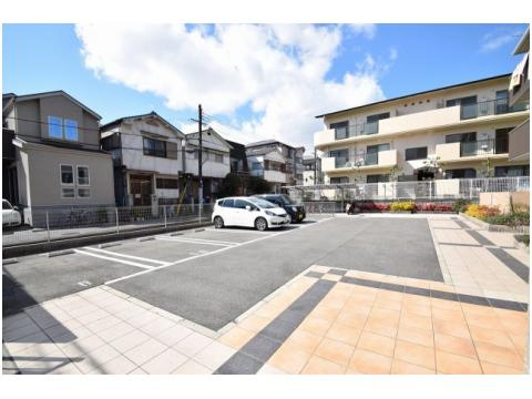 Ｓｉｒｉｕｓ　A棟の駐車場