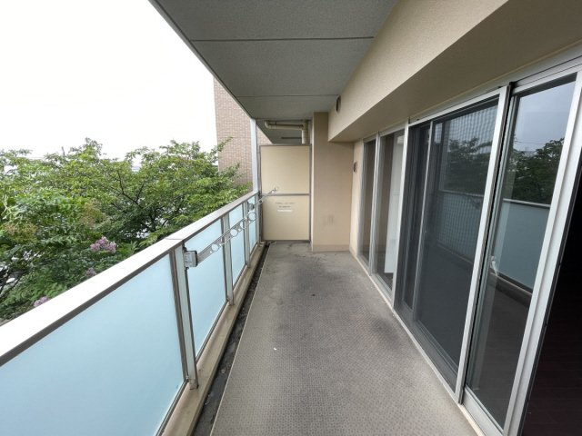 サニープレイス西芦屋２号館のバルコニー