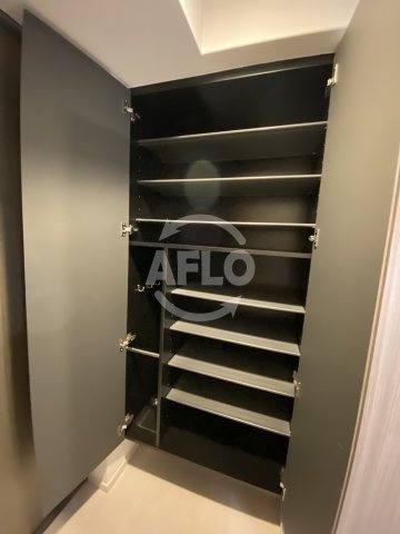 La Douceur西天満（ラドゥセール西天満）の玄関|S-RESIDENCE西天満Grand Jour　シューズボックス