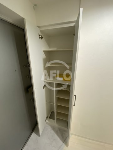 ビガーポリス369天神橋三丁目Ⅱアルチェの玄関|ビガーポリス369天神橋三丁目IIアルチェ　下駄箱