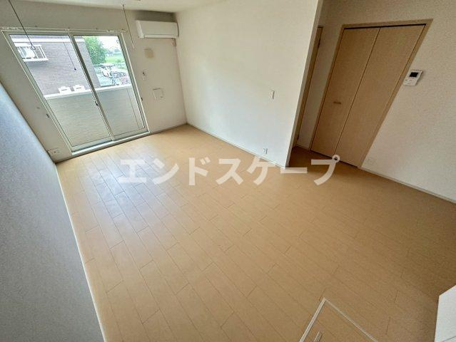 ブレッザ　Ⅱの居間・リビング|高崎、前橋のお部屋探しはエンドスケープまで！お客様の理想お聞かせ下さい♪