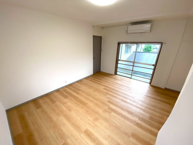 【洋室】 | 旭ヶ丘5丁目店舗付き戸建 | 洋室１☆