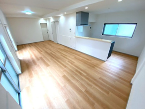 【居間・リビング】 | 旭ヶ丘5丁目店舗付き戸建