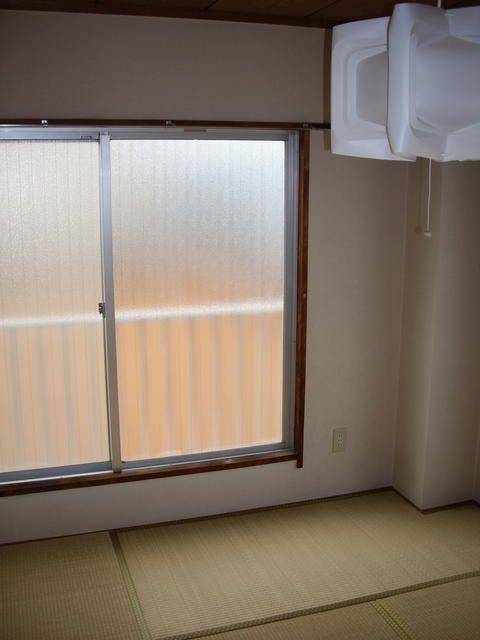 ユニコーポの和室
