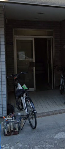ユニコーポのエントランス