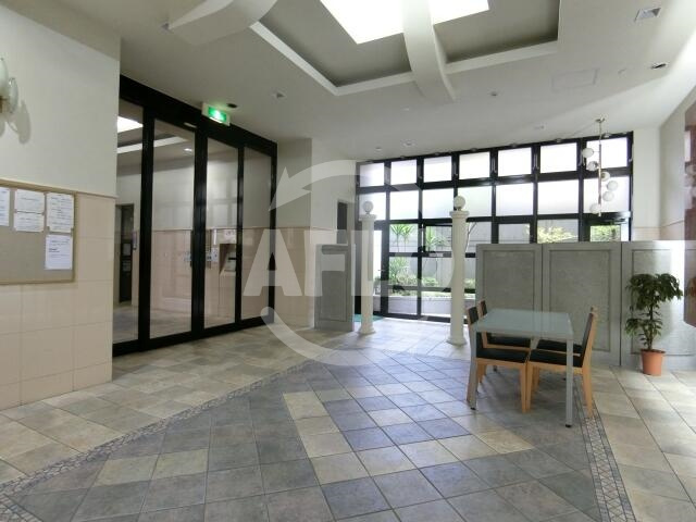 ライオンズマンション新梅田第2　大淀小学校のロビー|ライオンズマンション新梅田第2　ロビー