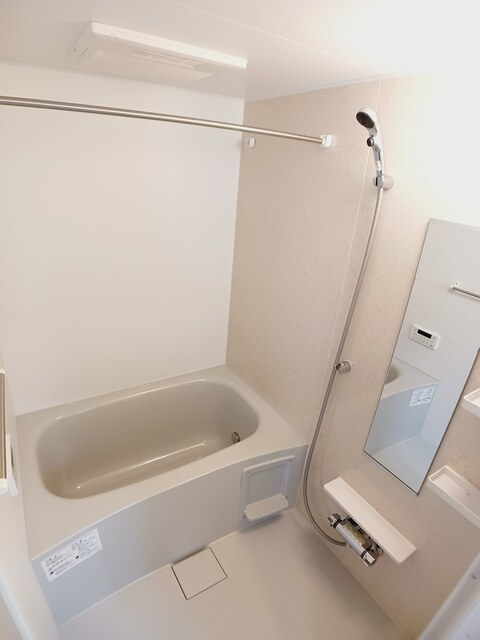 コロレ宝永町の浴室|バス