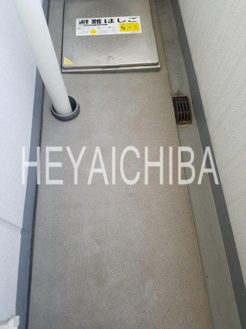 ファインクレスト入谷のバルコニー