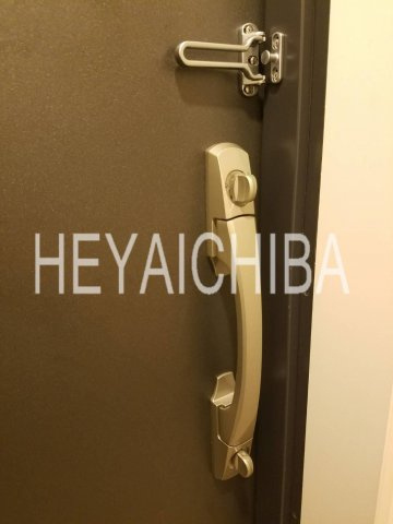 ファインクレスト入谷の玄関|ダブルロック