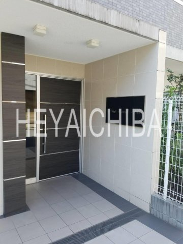 ファインクレスト入谷のエントランス