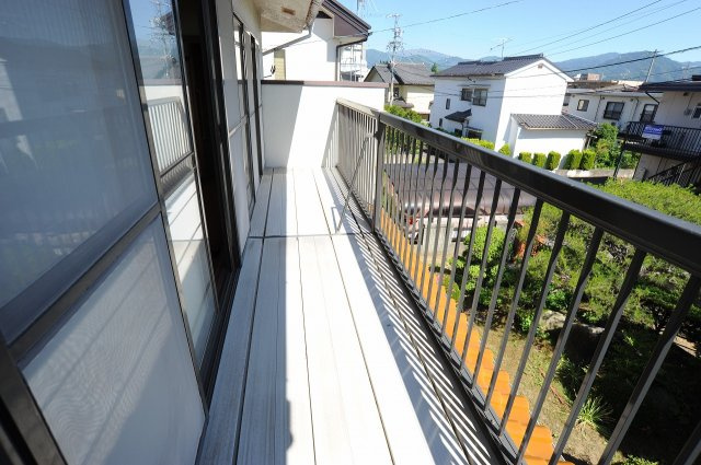 若里4丁目　中古住宅のバルコニー