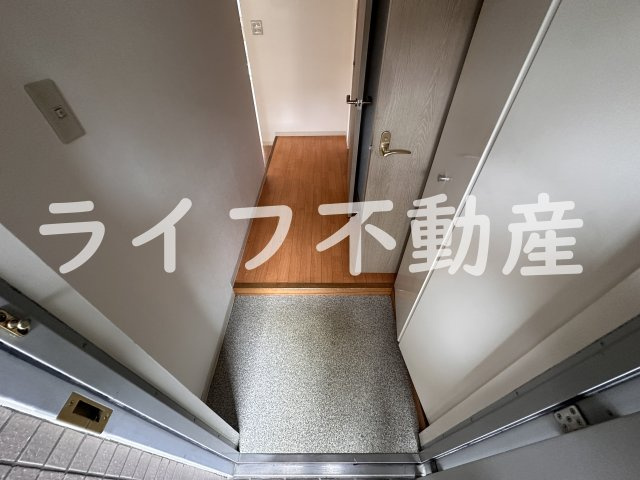 イーストマンションの玄関
