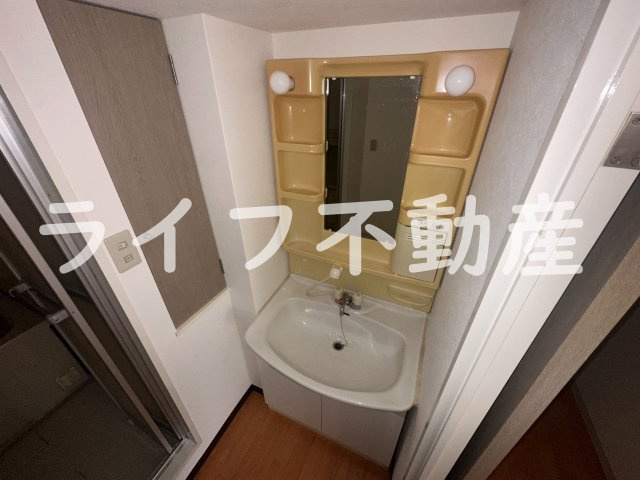 イーストマンションの独立洗面台