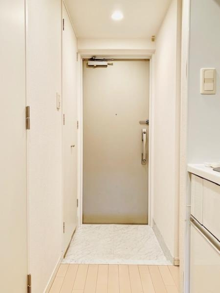リアルスウィート三軒茶屋の玄関