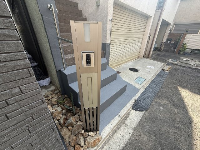 広陵町三吉戸建のエントランス
