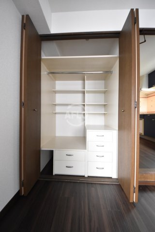グランピア扇町の収納|グランピア扇町　クローゼット