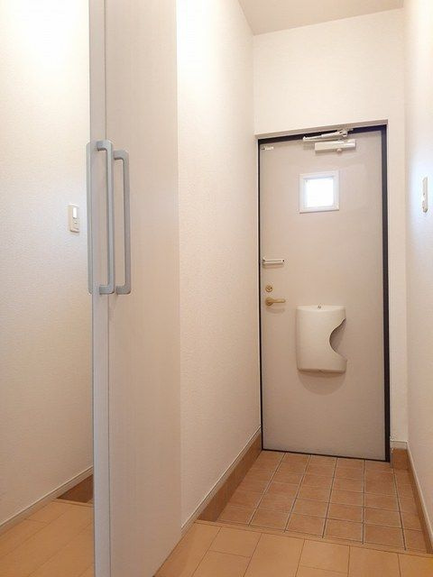 フェリーチェ　カーサの玄関
