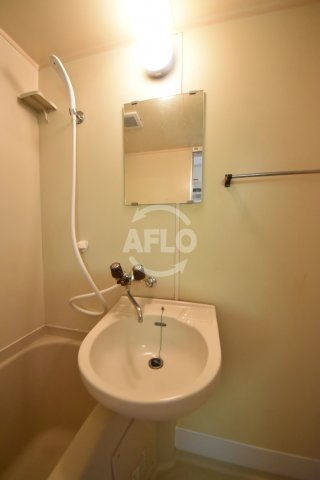サンウィング南森町の洗面所|サンウィング南森町　洗面台