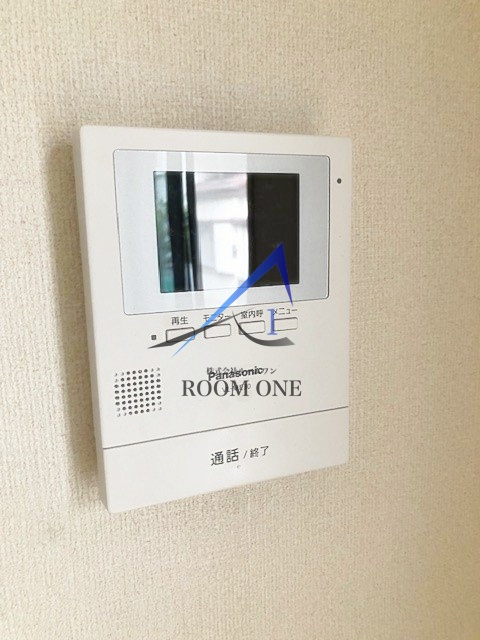 セイスタンツェ のセキュリティ|モニター付きインターホンです。