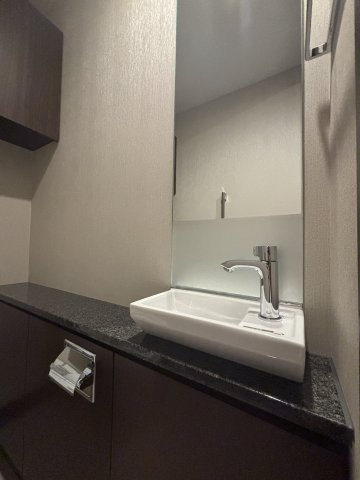 グラングリーン大阪THE NORTH RESIDENCE　扇町小学校の洗面所|グラングリーン大阪THE NORTH RESIDENCE　トイレ手洗い