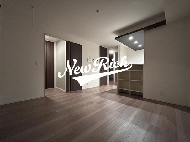 高崎市貝沢町のアパートの居間・リビング