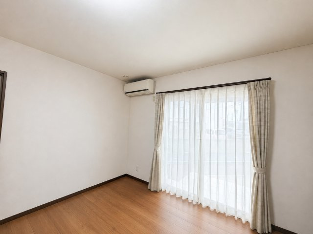 恩田2丁目一戸建て住宅の洋室|※家具類除去加工画像です