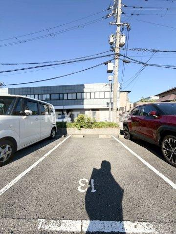 ヒューマンスペースハテンコウの駐車場
