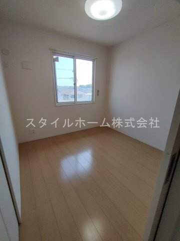 ＯＩＳＴの居間・リビング|別部屋です。