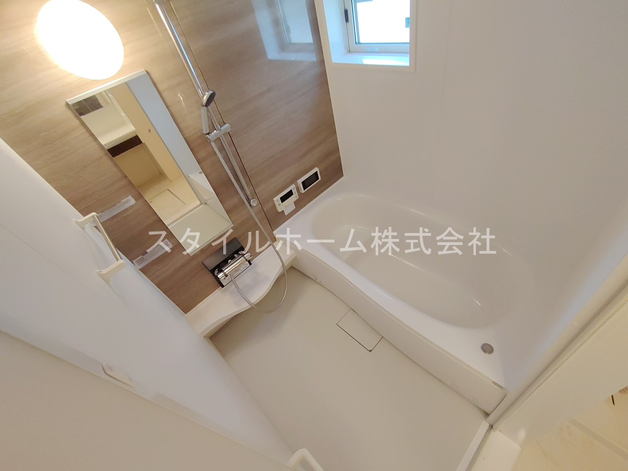 ＯＩＳＴの浴室|別部屋です。