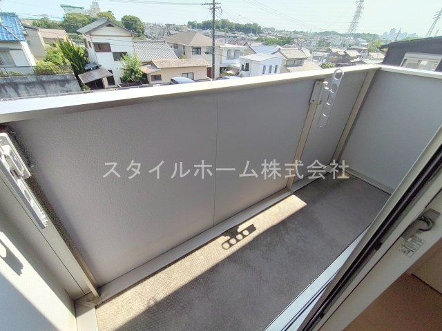 ＯＩＳＴのバルコニー|別部屋です。