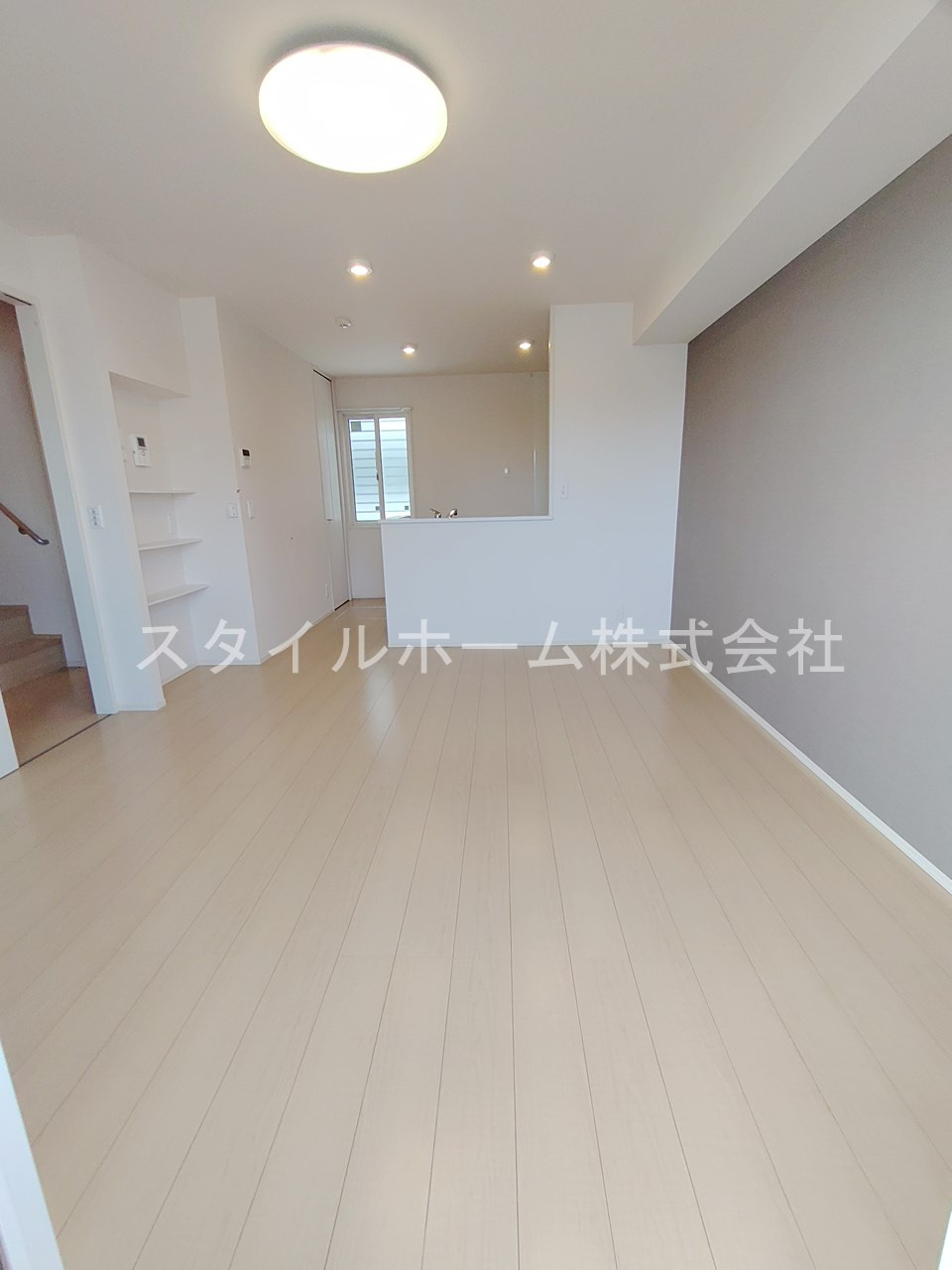 ＯＩＳＴの居間・リビング|別部屋です。
