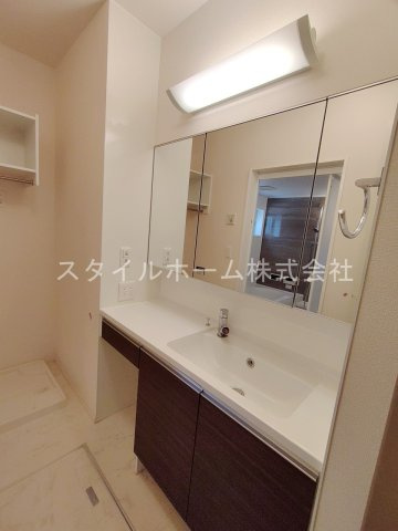 ＯＩＳＴの洗面所|別部屋です。