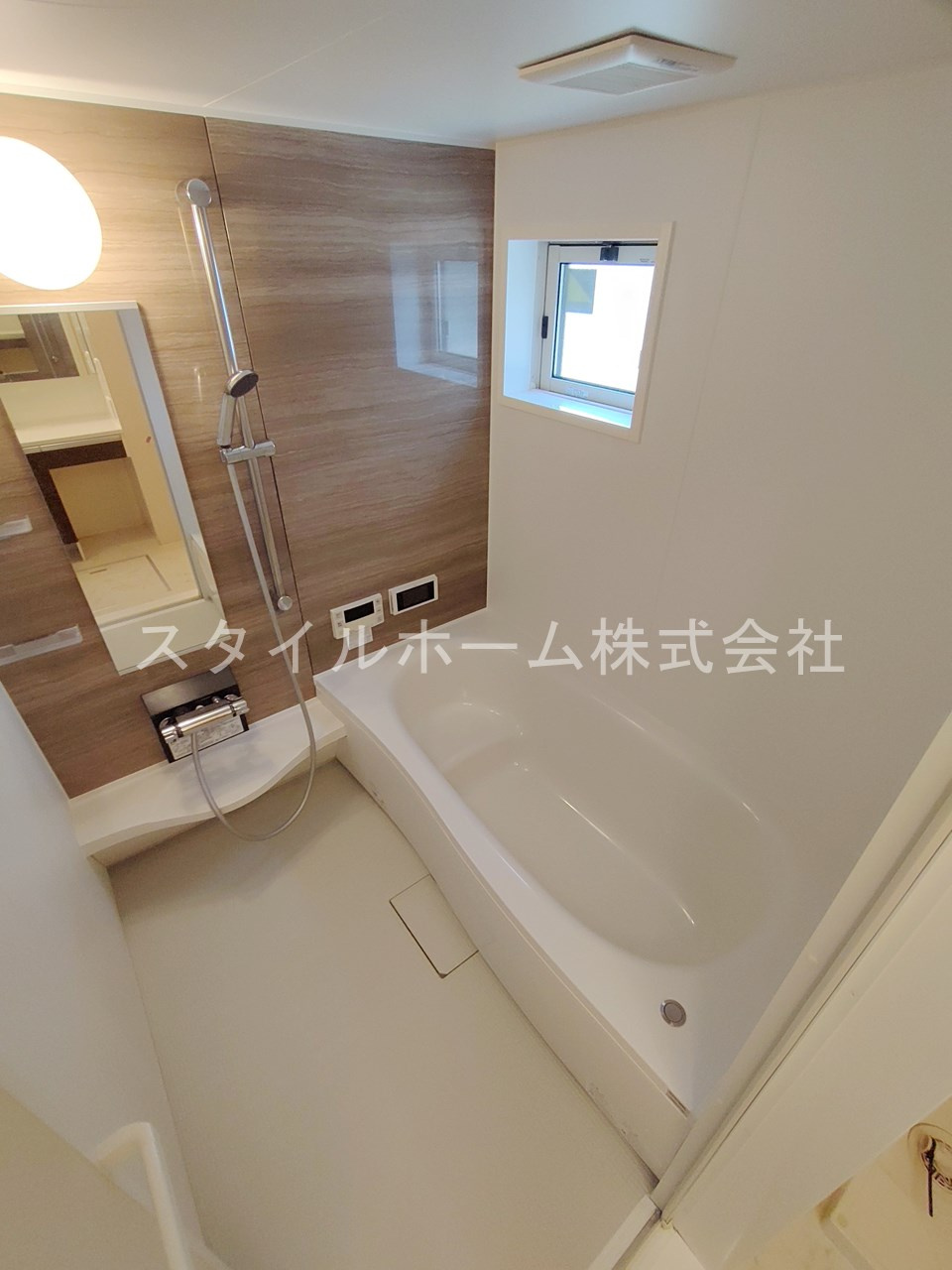 ＯＩＳＴの浴室|別部屋です。