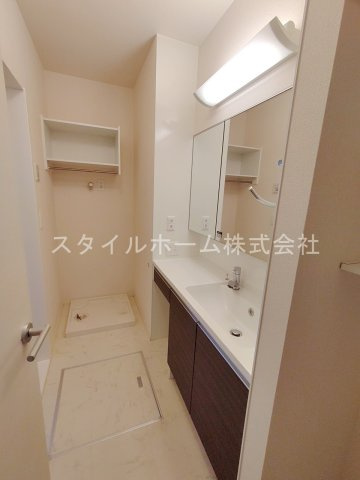ＯＩＳＴの洗面所|別部屋です。